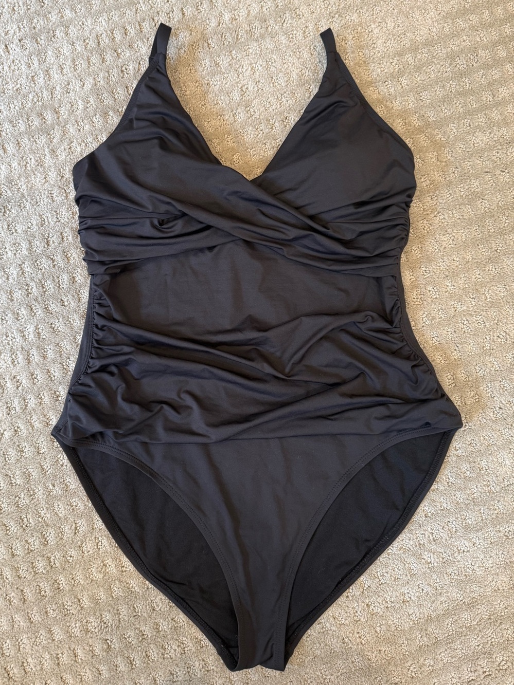 Tommy Bahama Pearl Cross-Front V-Neck One-Piece Swimsuit Size 16 Black